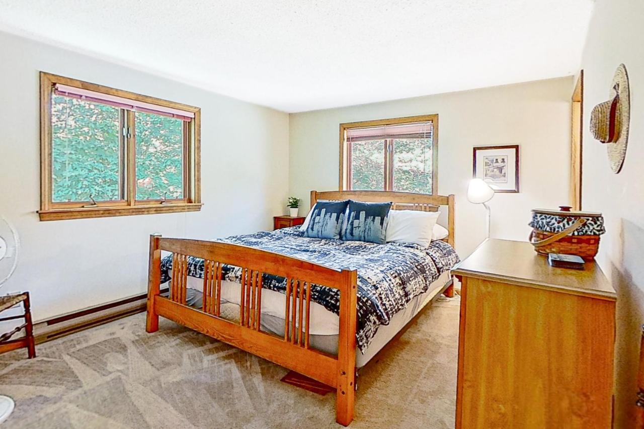 White Mountain Hideaway Apartment